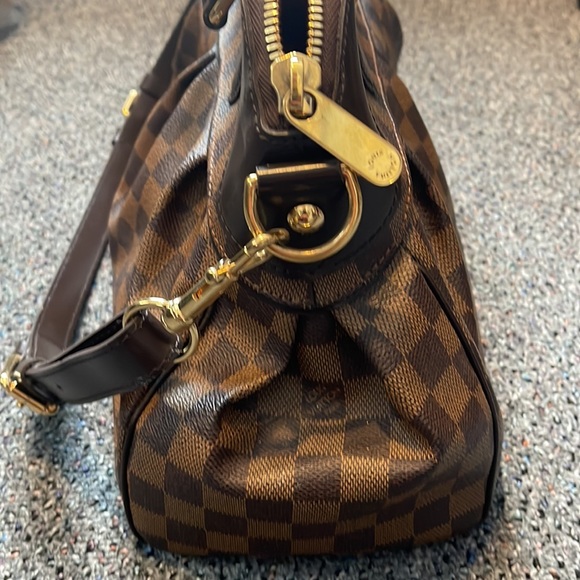 Louis Vuitton Damier Canvas Trevi PM Bag - Picture 6 of 12